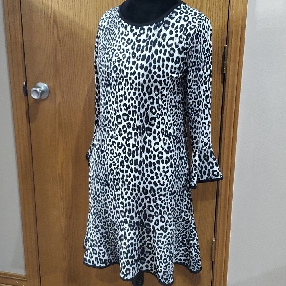 Michael Michael kors grey black animal print flare stretch dress bell flare cuff